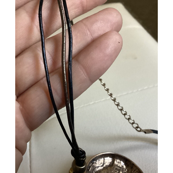 Kenneth Cole KC Jewelry Necklace Disc Pendant & Earrings Black Tiger Animal Prnt - Picture 7 of 12